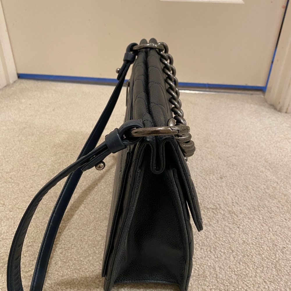 Chanel caviar bag with 2 straps - Picture 3 of 9
